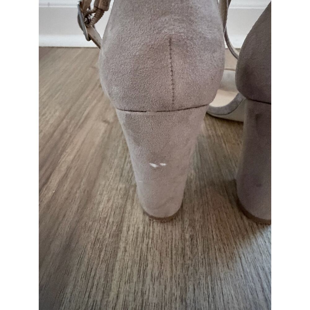 Madden Girl Beella block-heel sandals tan faux-suede material-Sizs 7 - Picture 4 of 7